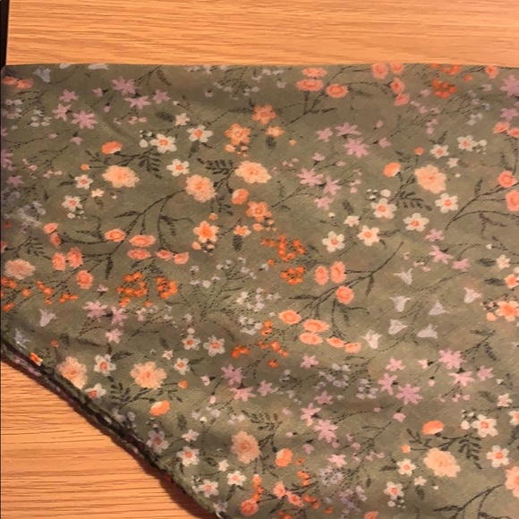 Neck Scarf - Picture 3 of 4